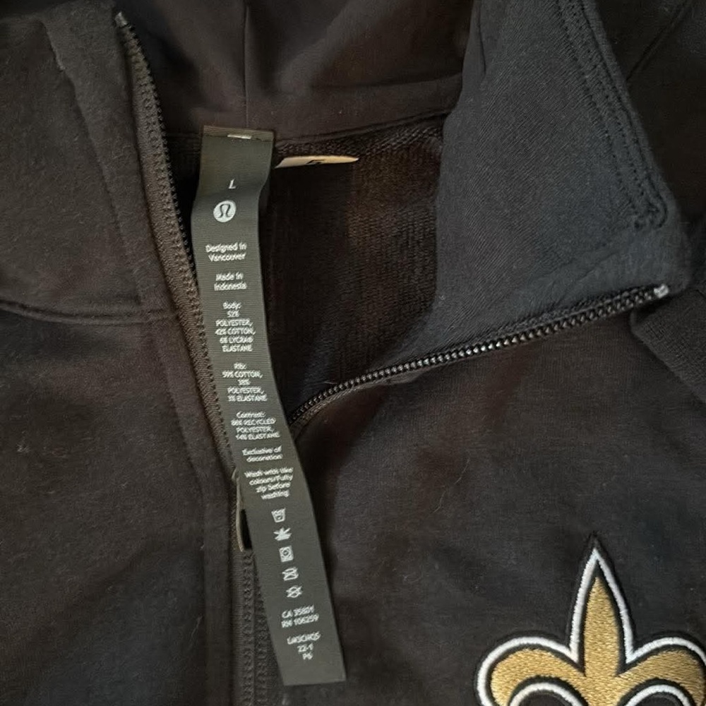 New Orleans Saints Lululemon Men’s Full Zip Hoodie
Large